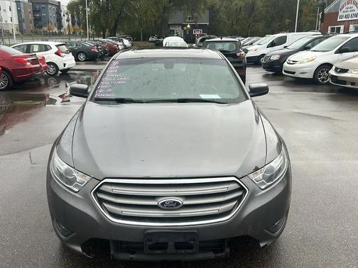 Gray 2013 Ford Taurus 4dr Sdn SEL FWD