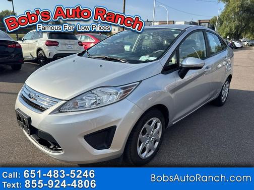 2013 Ford Fiesta 4dr Sdn SE