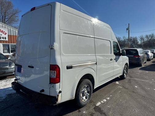 2013 Nissan NV Cargo NV2500 HD S V6