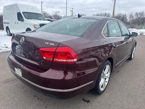 2014 Volkswagen Passat 1.8T Auto SEL Premium