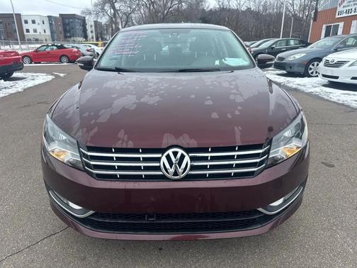 2014 Volkswagen Passat 1.8T Auto SEL Premium
