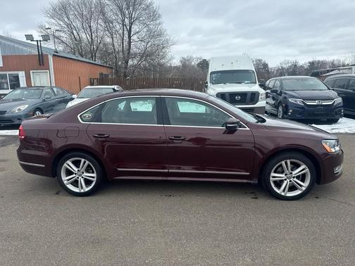 2014 Volkswagen Passat 1.8T Auto SEL Premium