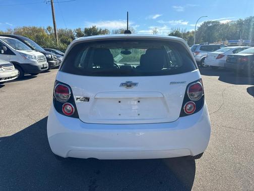 2016 Chevrolet Sonic LS