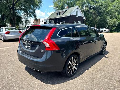 2015 Volvo V60 T5 Platinum
