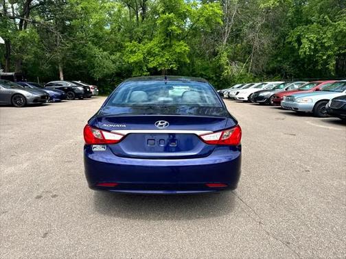 2012 Hyundai SONATA GLS