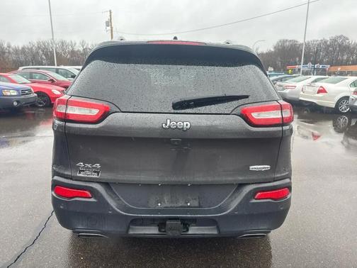 Black 2017 Jeep Cherokee Latitude