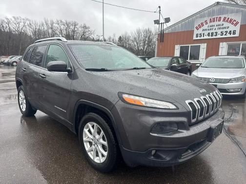 Black 2017 Jeep Cherokee Latitude