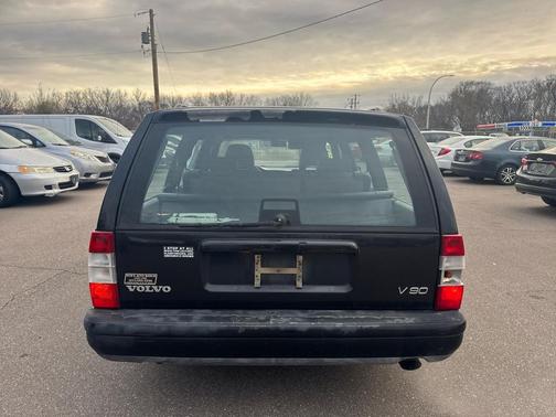 1998 Volvo V90 Base