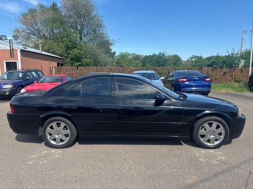 Black 2004 Lincoln LS V8