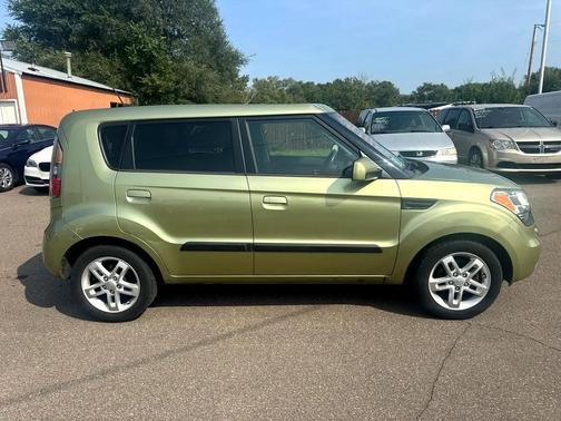 2010 Kia Soul +