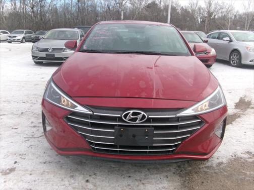 2019 Hyundai ELANTRA SE