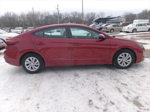 2019 Hyundai ELANTRA SE
