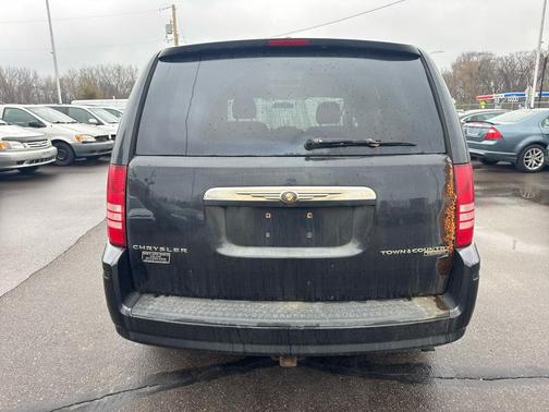 2010 Chrysler Town & Country Touring
