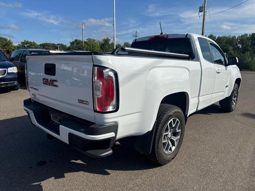2017 GMC Canyon SLE