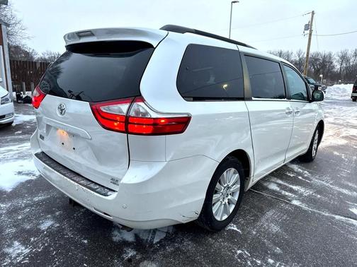 2017 Toyota Sienna Limited Premium
