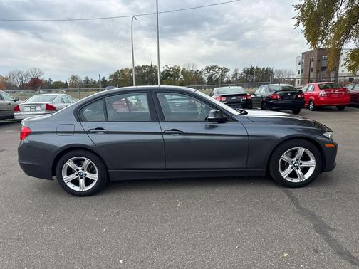 2013 BMW 328 4dr Sdn 328i xDrive AWD SULEV