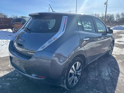 2016 Nissan Leaf 4dr HB SL