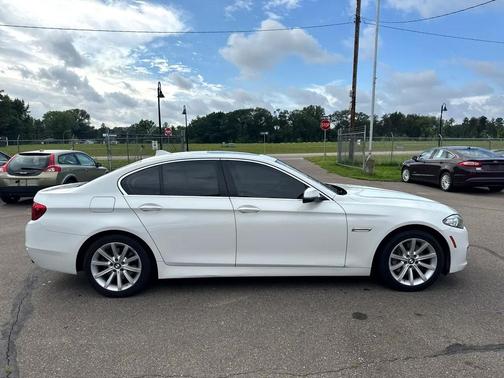 2014 BMW 535 4dr Sdn 535i RWD