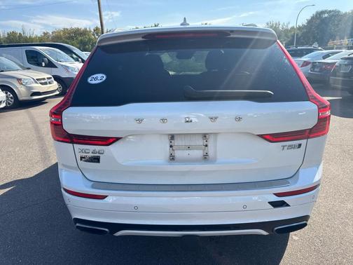 2018 Volvo XC60 T5 R-Design