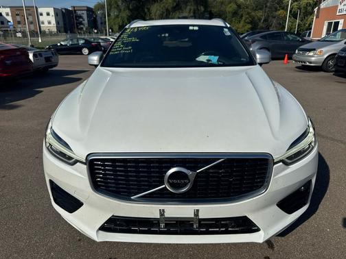 2018 Volvo XC60 T5 R-Design