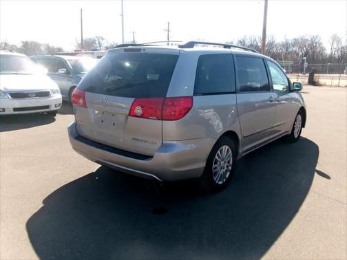 2010 Toyota Sienna XLE