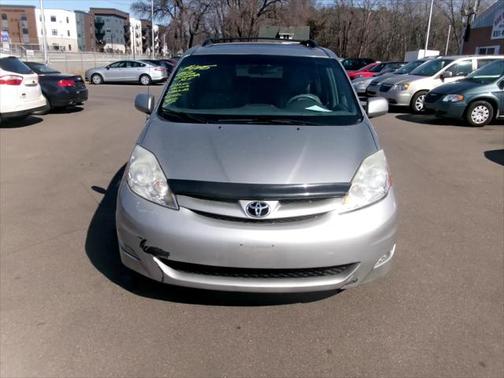 2010 Toyota Sienna XLE