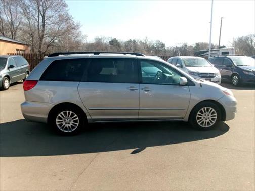 2010 Toyota Sienna XLE