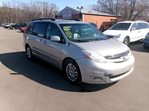 2010 Toyota Sienna XLE