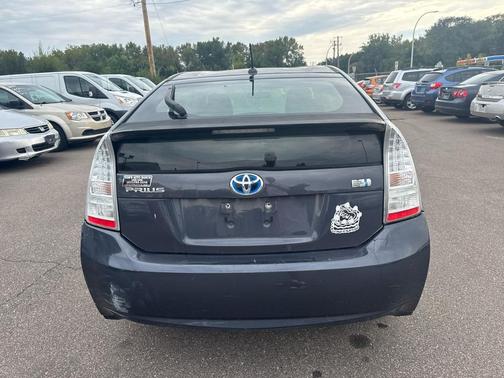 2010 Toyota Prius III