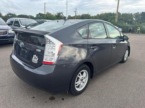 2010 Toyota Prius III