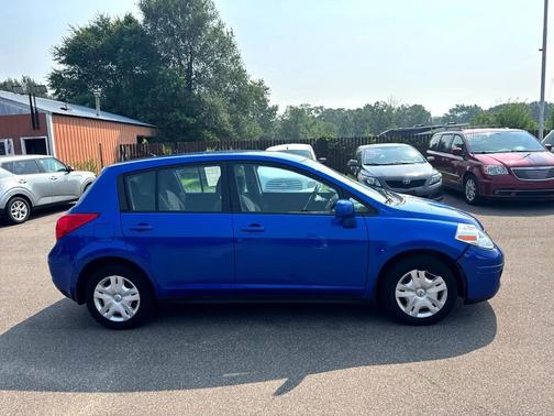 2012 Nissan Versa 1.8 S