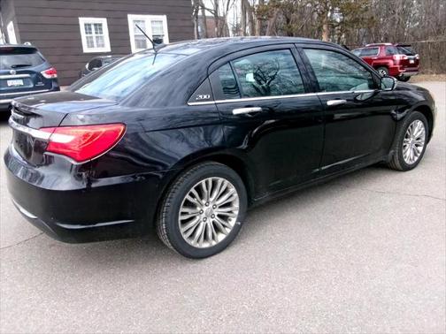 2012 Chrysler 200 Limited