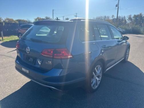 2017 Volkswagen Golf Alltrack TSI SEL