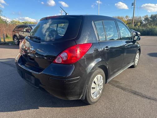 2009 Nissan Versa 1.8 S