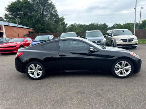 2010 Hyundai Genesis Coupe 3.8 Grand Touring