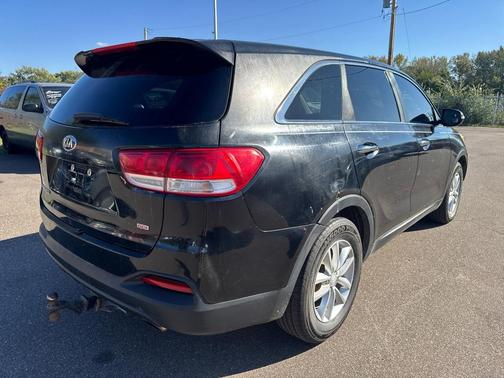 2017 Kia Sorento L