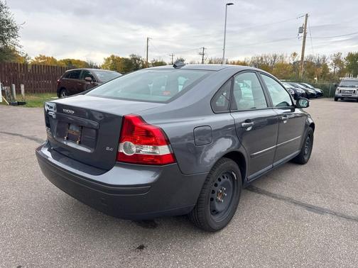 2007 Volvo S40 4dr Sdn 2.4L MT FWD