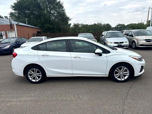 2019 Chevrolet Cruze LS