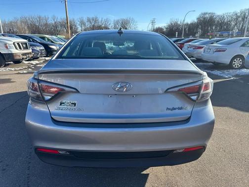 2016 Hyundai SONATA Hybrid SE