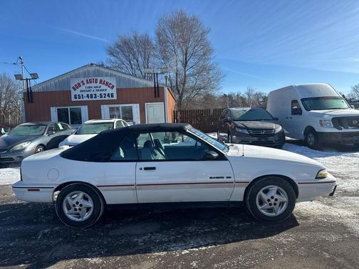 1992 Pontiac Sunbird 2dr Convertible SE