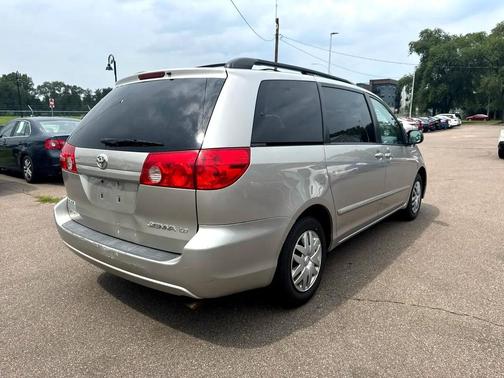 2009 Toyota Sienna CE