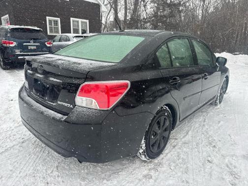 2012 Subaru Impreza 2.0i