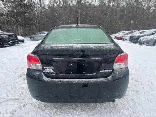 2012 Subaru Impreza 2.0i