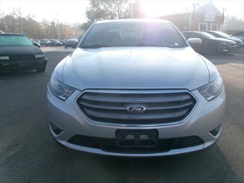 2013 Ford Taurus 4dr Sdn SEL FWD