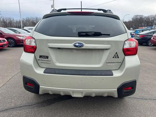 White 2016 Subaru Crosstrek 2.0i Premium