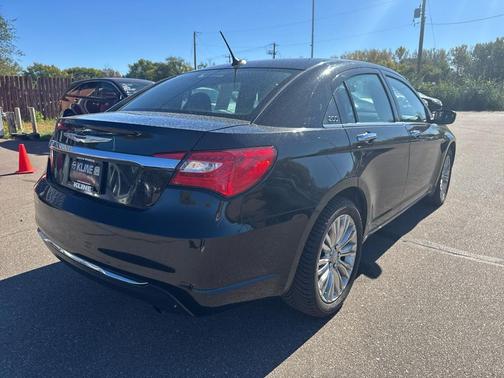 2012 Chrysler 200 Limited