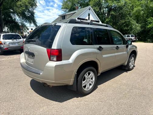 2007 Mitsubishi Endeavor FWD 4dr LS