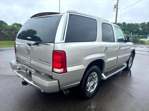 2005 Cadillac Escalade Base