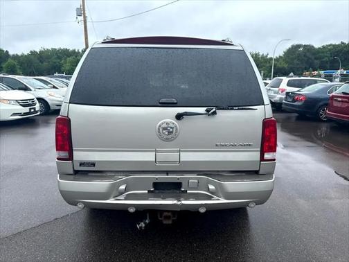 2005 Cadillac Escalade Base