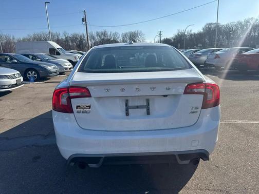 2011 Volvo S60 4dr Sdn